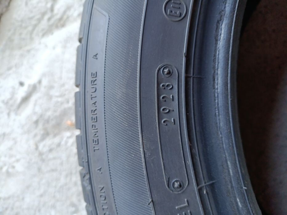 Шины Dunlop 186/60  R16 пара 2023р стан нових