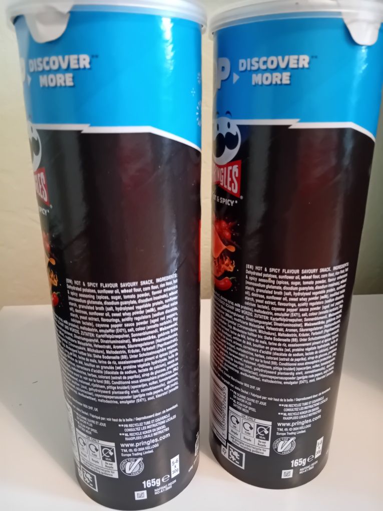 Chipsy PRINGLES Hot & Spicy 165g 6 sztuk.