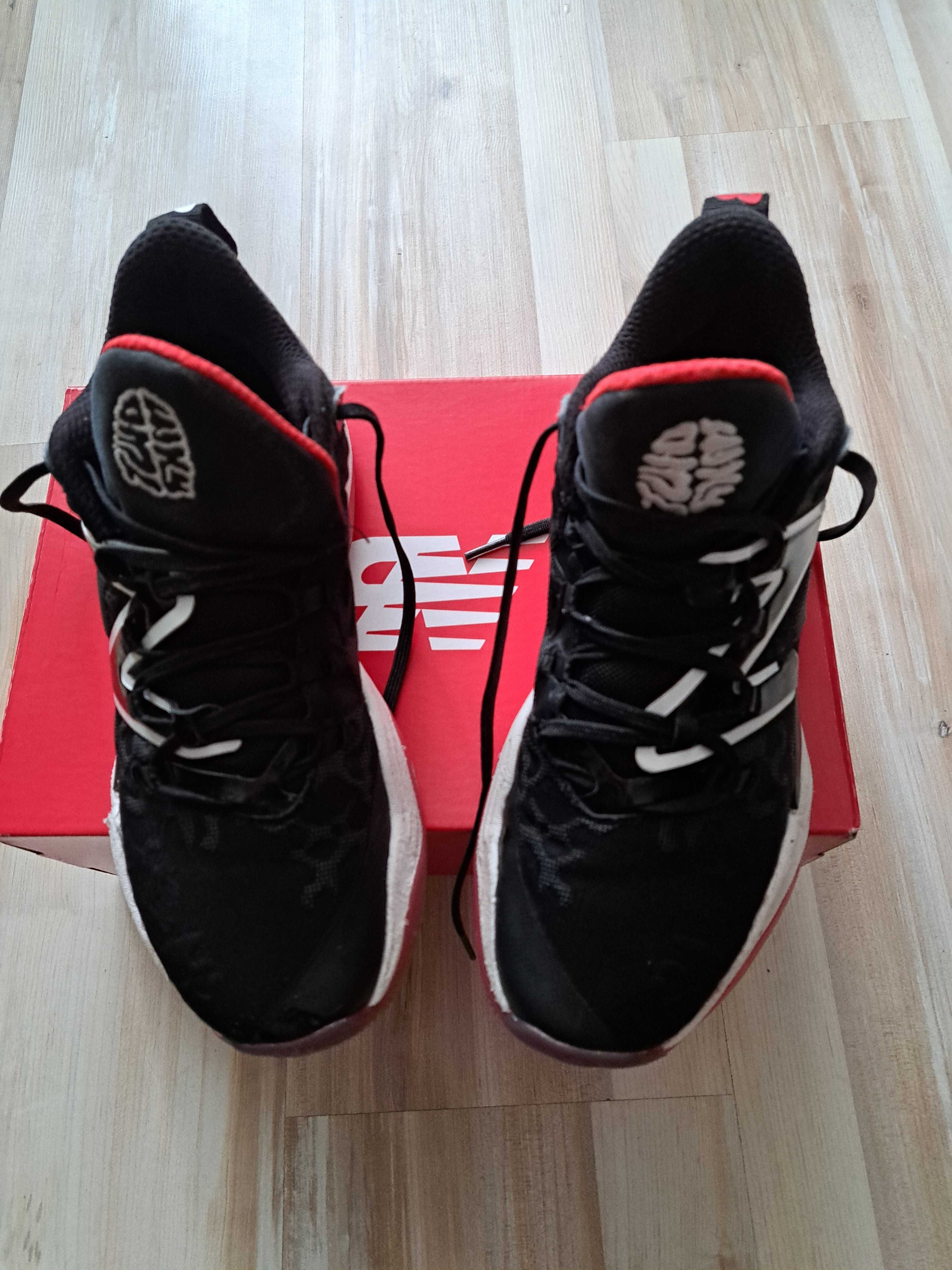 Buty koszykarskie New Balance V3. EU 41,5
