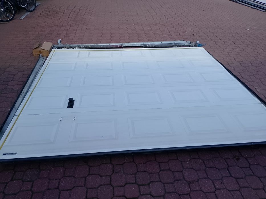 Brama garażowa segmentowa 300x260