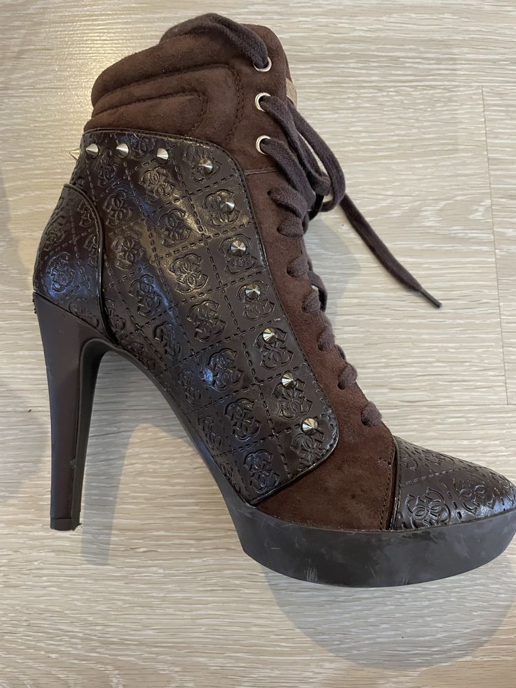 Botins Guess originais