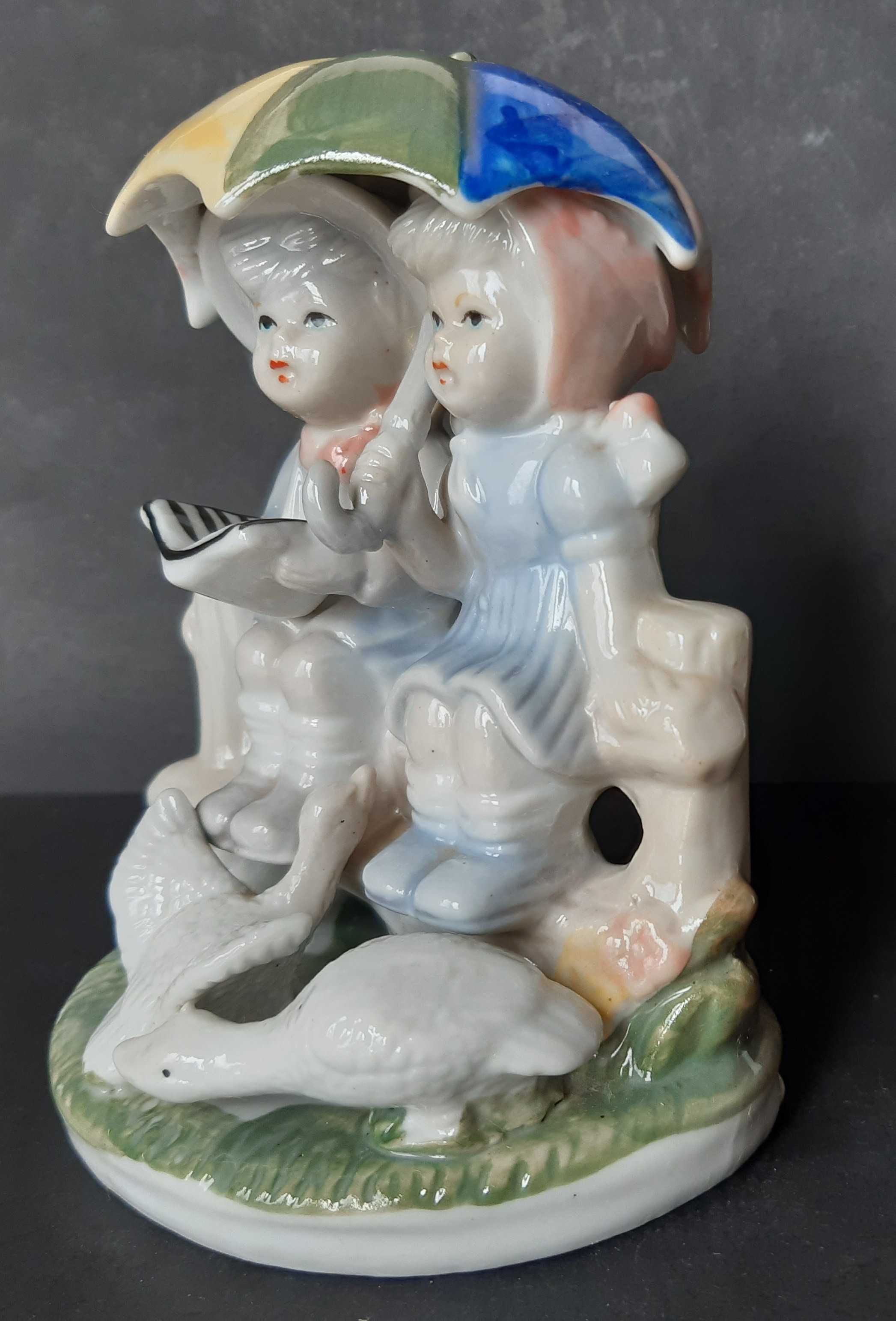 Фарфоровая статуэтка Дети и гуси под зонтиком, Германия, 80-е г.г.