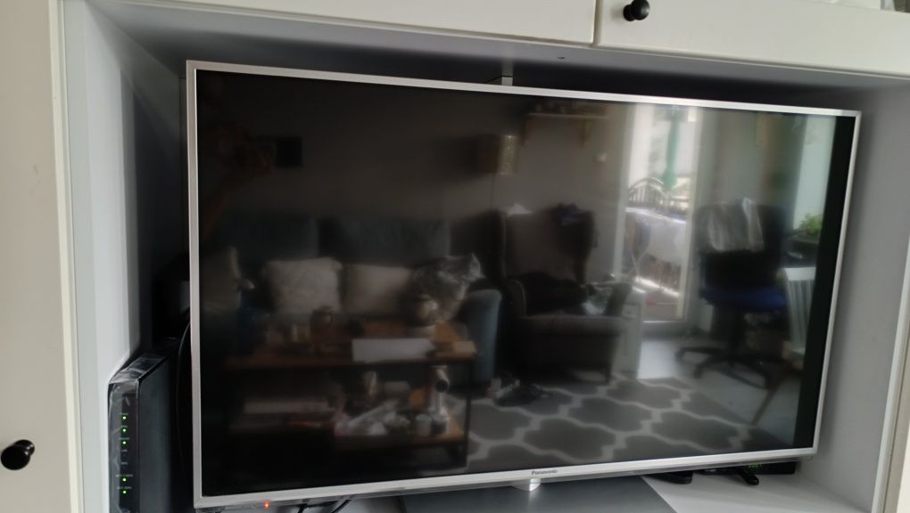 Panasonic TX- L42ET60E Telewizor 42' 3D okulary