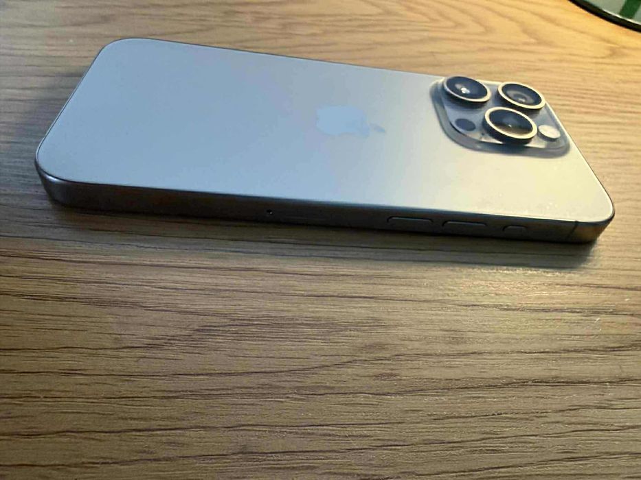 IPhone 15 PRO Stan bardzo dobry