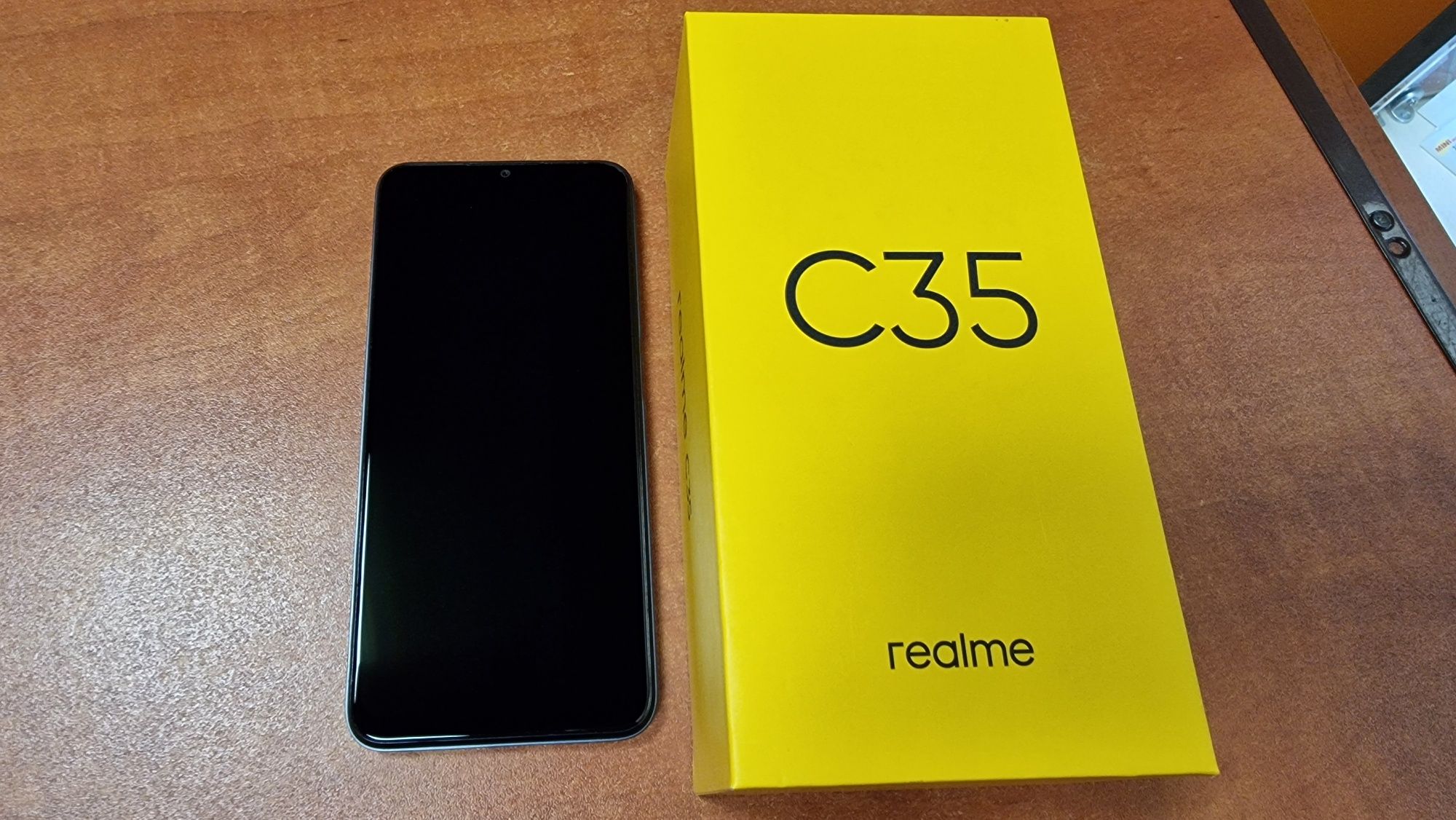 Realme C35 Dual Sim 128GB/4GB RAM czarny, stan bdb