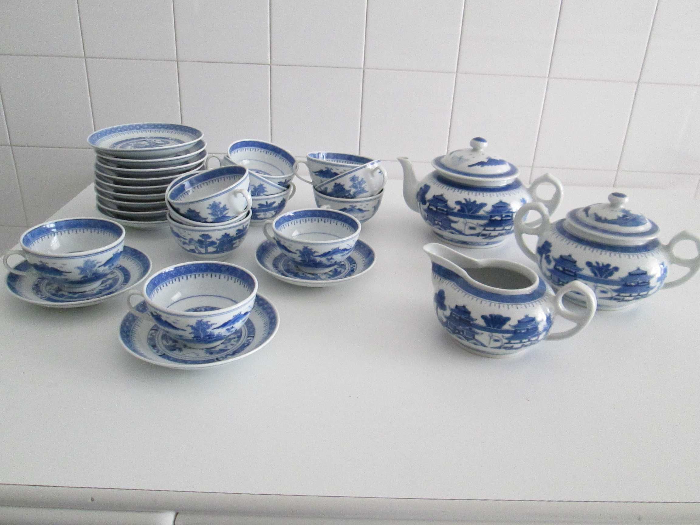 Serviço de Chá de Cantão para 12 pessoas, em porcelana novo