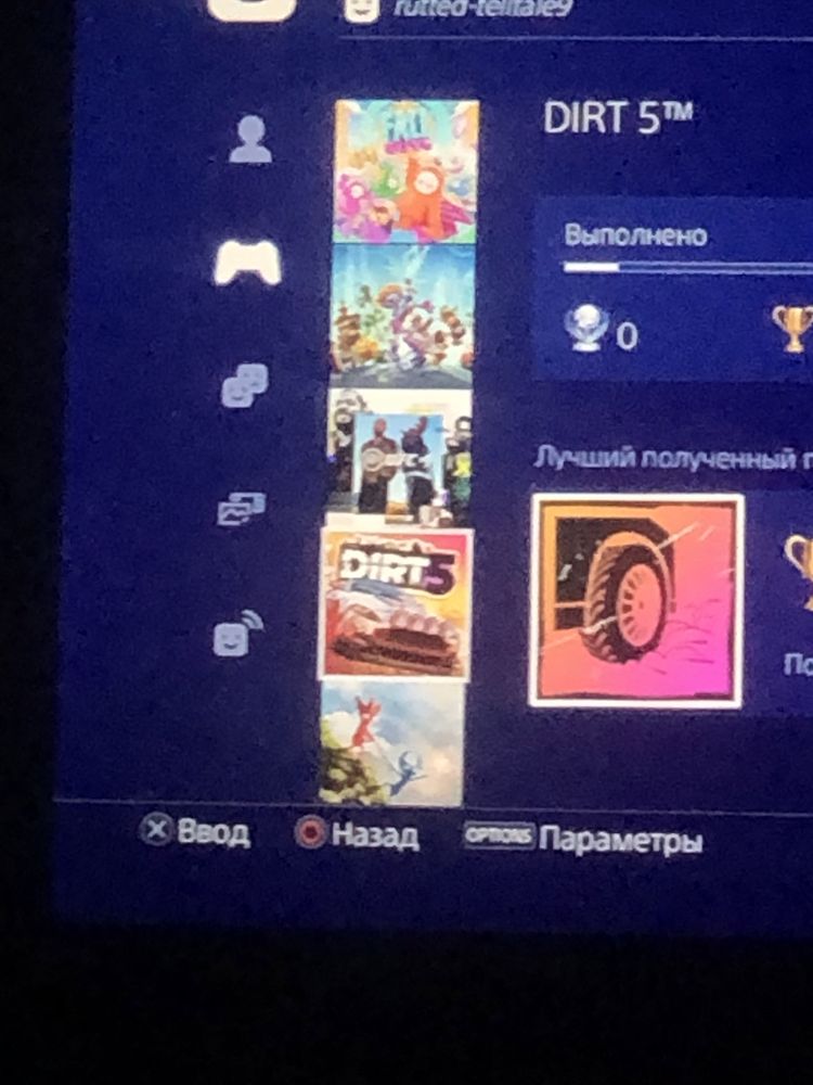 Продам PS4 стан чудовий в комплект іде всі провода джойстик і діск GTA