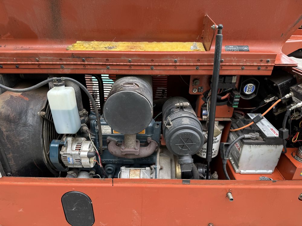 Ditch witch jt520 w zestawie z przyczepą