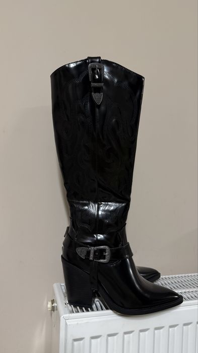 Чоботи лак жіночі ковбойки 37-37,5р