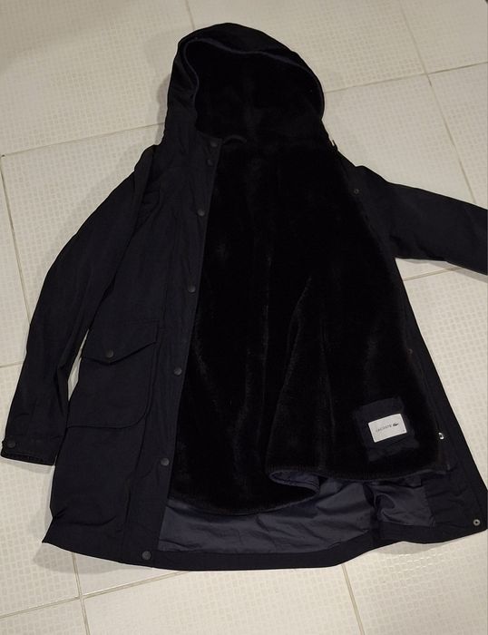 Зимова жіноча фірмова куртка Lacoste