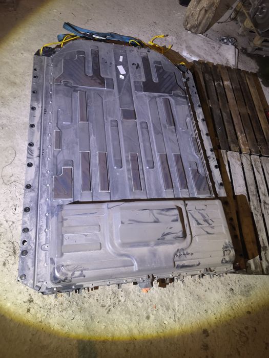 Батарея Ford Mustang Mach-e 98,8kw модулі
НОВІ. Повністю робочі.