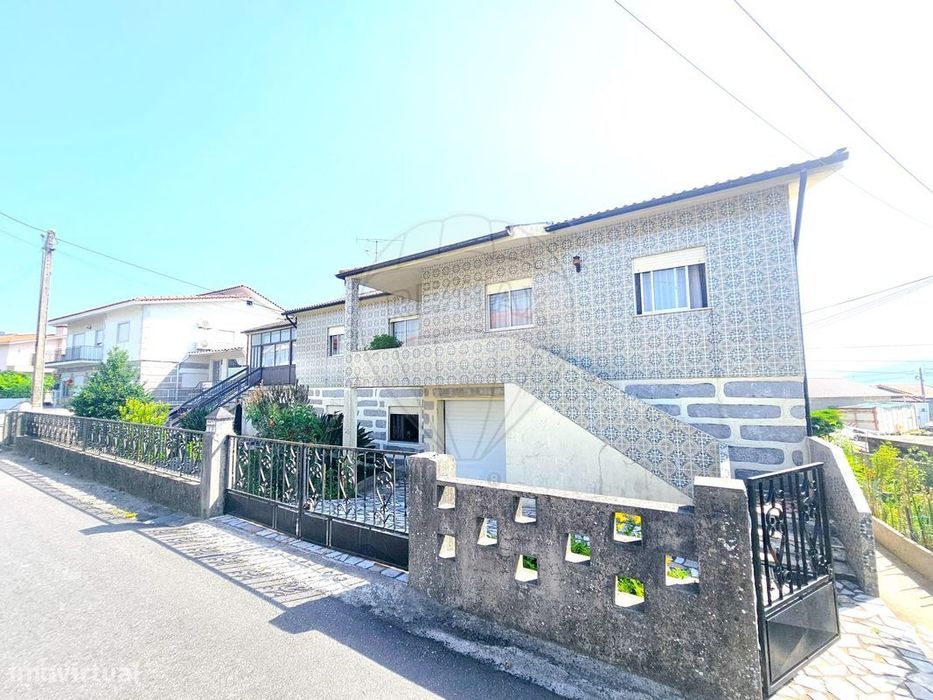 Moradia T5 para venda