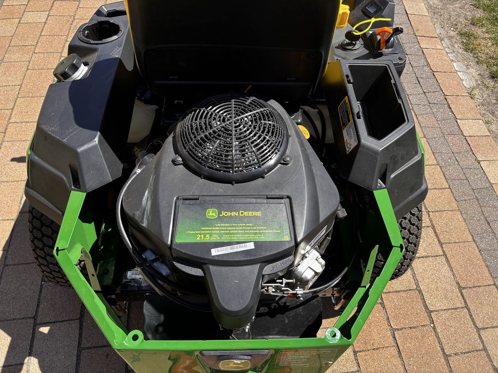 Nowy John Deere z320m Kawasaki 21.5 KM zero turn traktorek kosiarka