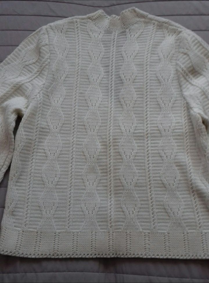 Klasyczny rozpinany sweter r.XXL
