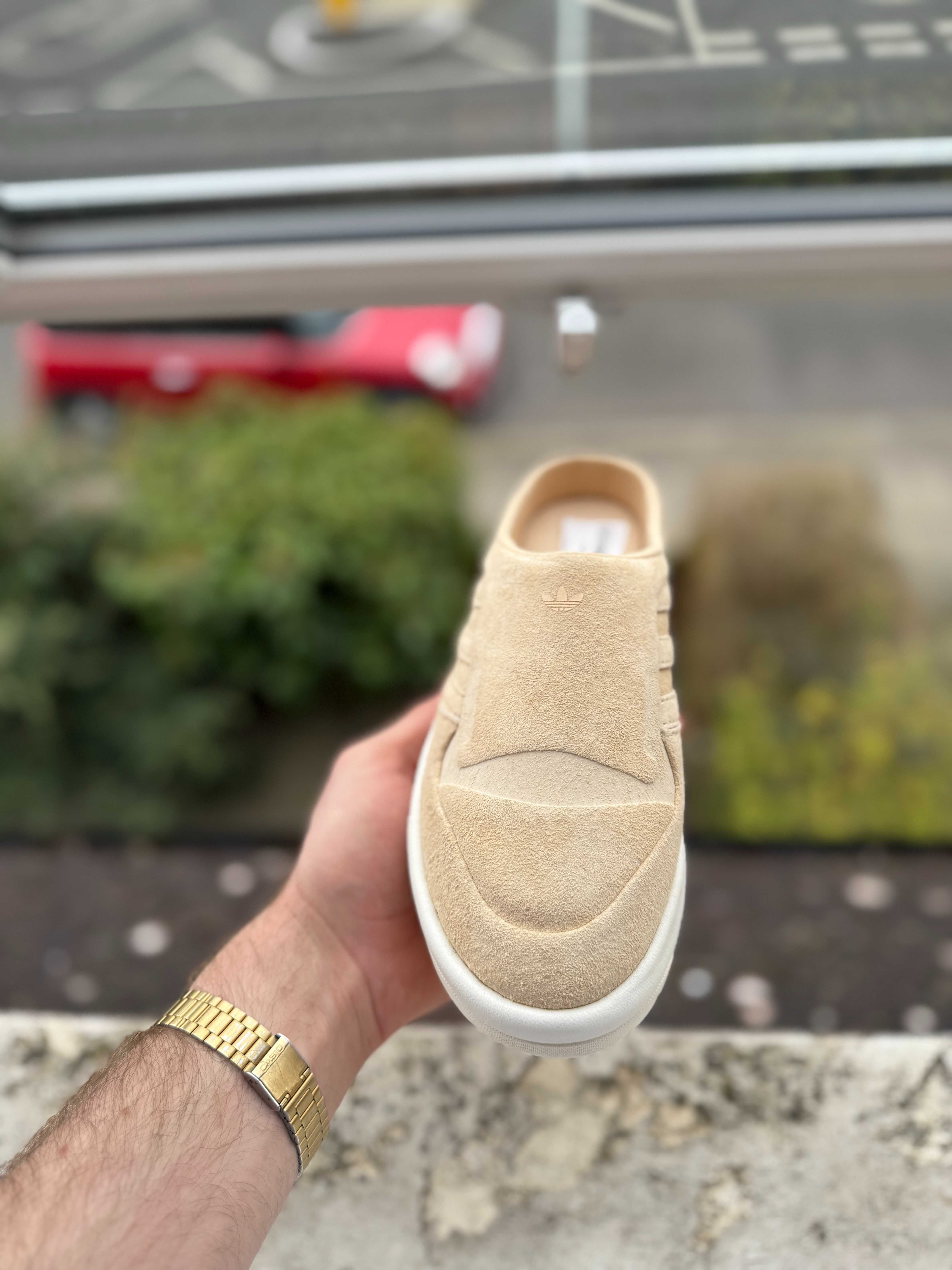 Модні тапочки від Adidas Women's Rivalry Mule замш оригінал див інші