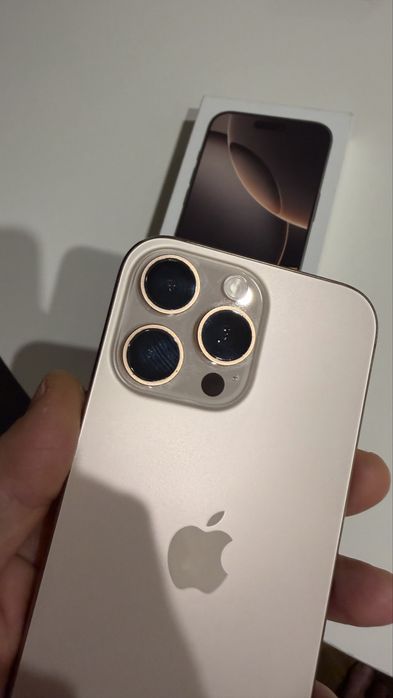 iPhone 16 Pro Max z 512 GB