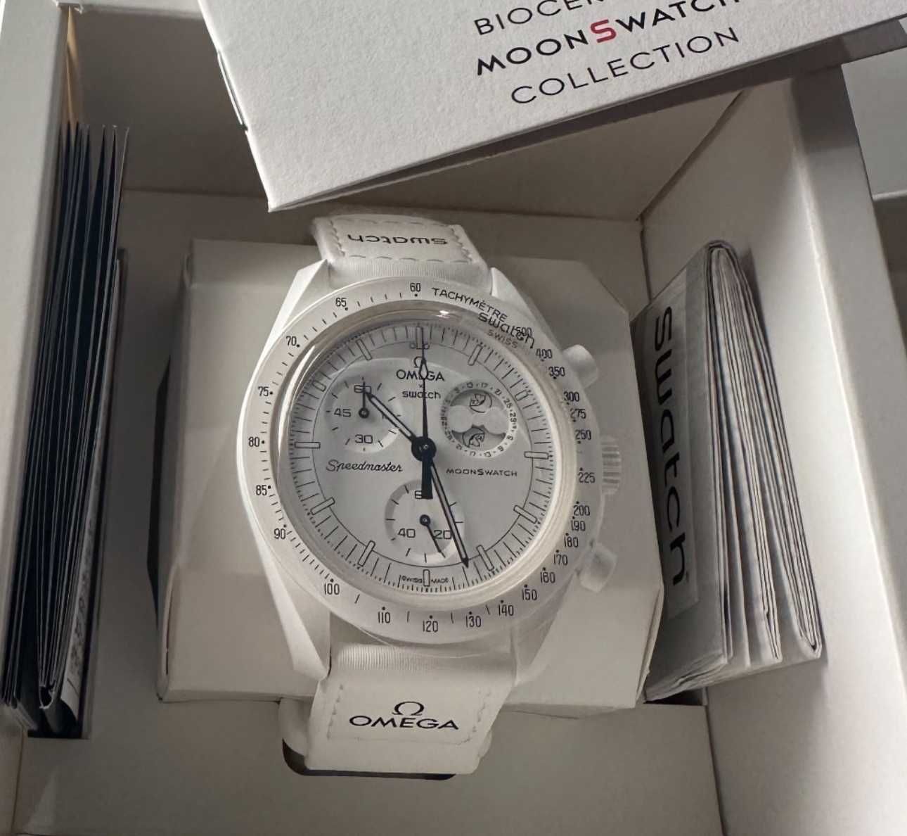 Bioceramiczny zegarek Swatch x Omega do fazy księżyca SnoopySO33W700