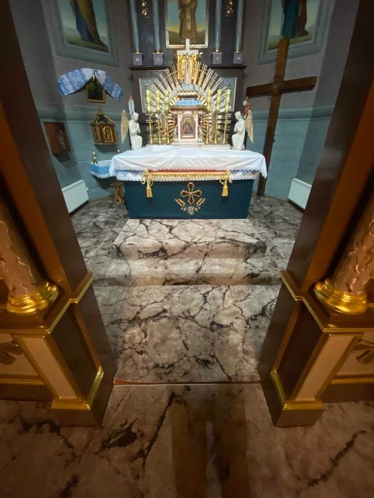 Укладання лінолеуму,ковроліну,виїзд на заміри об'єкту із зразками.