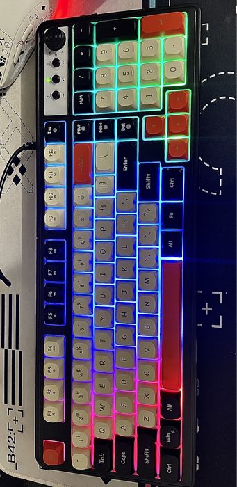 Нова Клавіатура/ тиха/ angl/ підсвідка