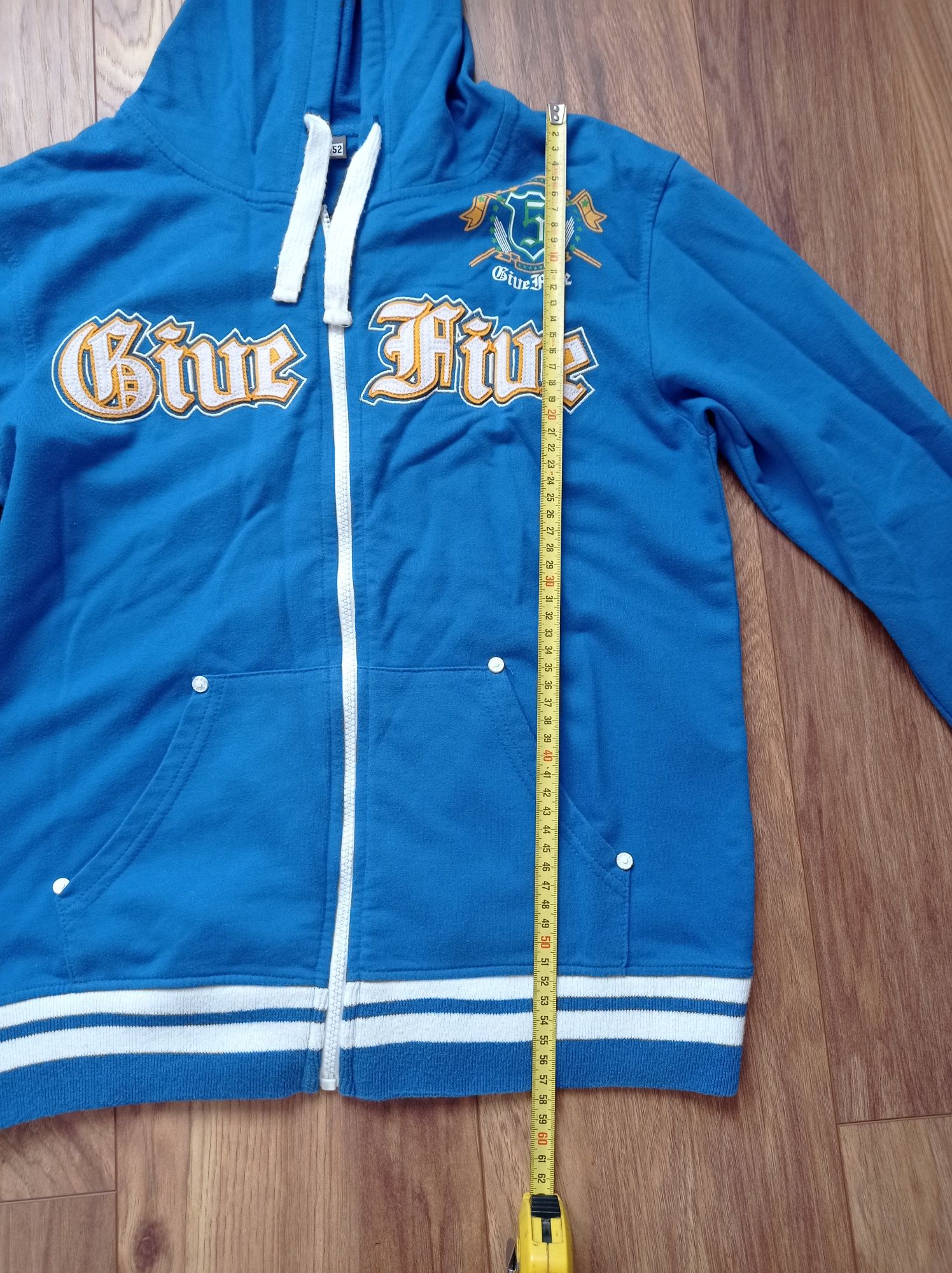 Bluza z kapturem na zamek