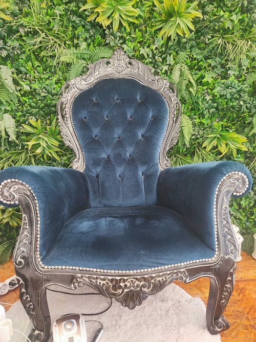 Cadeirão e banco de apoio