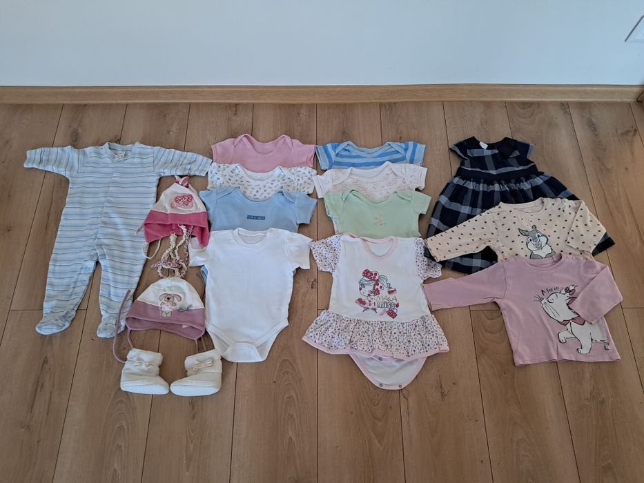 Paka ubranek dla dziewczynki r. 68