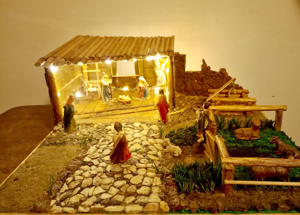 Szopka bożonarodzeniowa .Rękodzieło