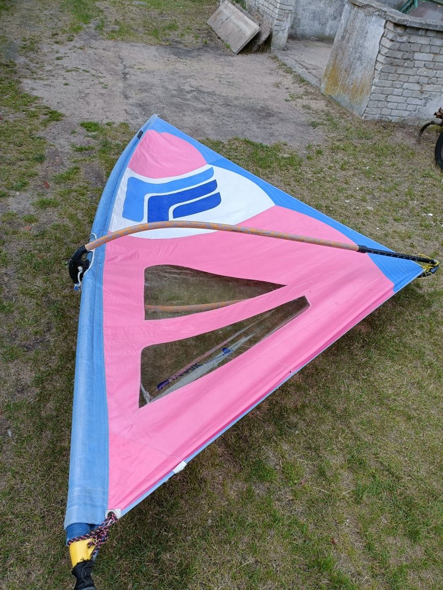 Deska i żagiel do windsurfingu Fanatic
Deska firmy 2Fun& Function