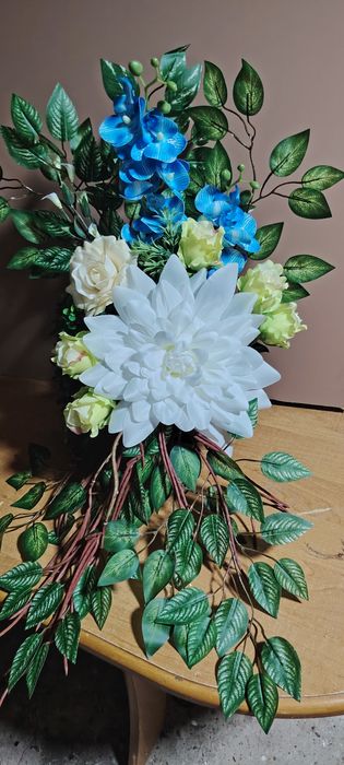 Wiązanki i kompozycje na cmentarz