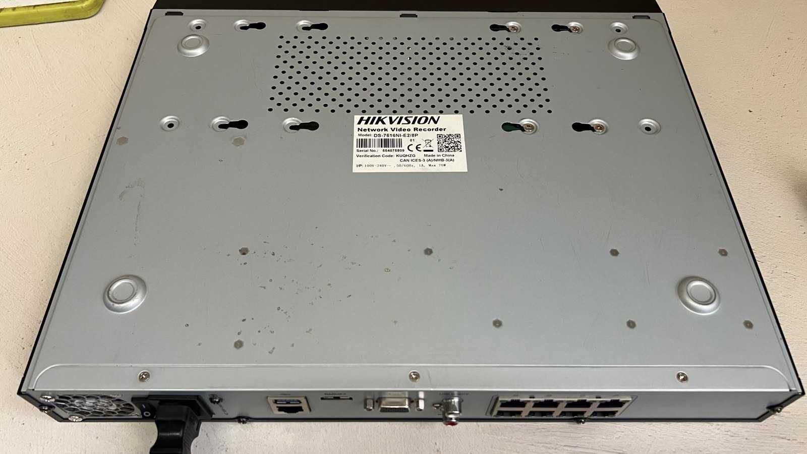 Відеореєстратор Hikvision DS-7616HI-E2/8P б/в з жорстким диском 2 TB