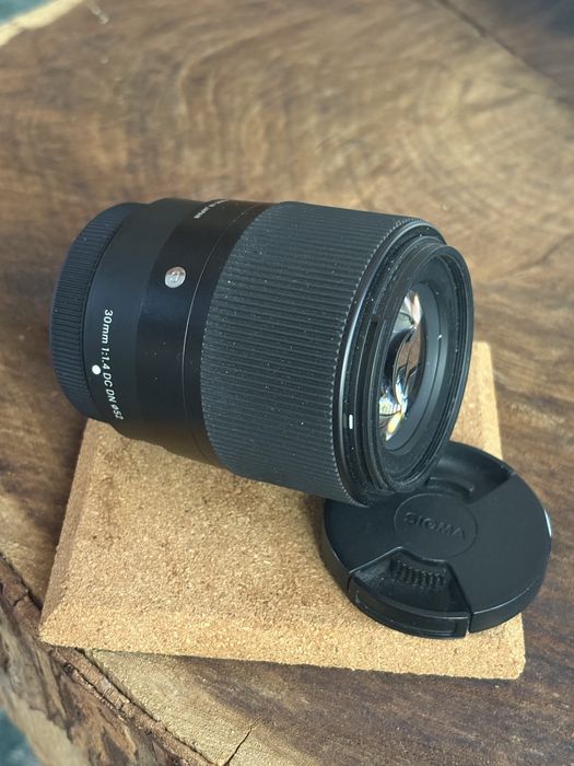 Lente Sigma 30mm 1.4 p/ Fuji X Mount