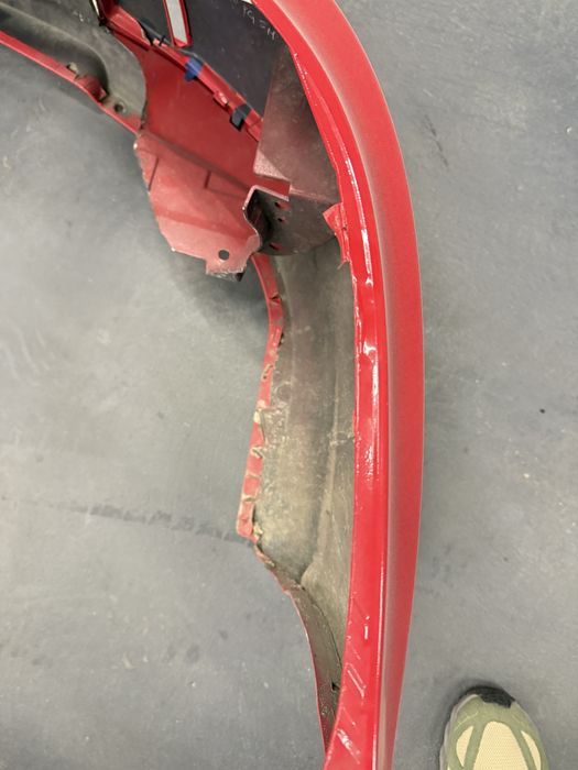 Передній бампер subaru wrx sti 2004 (конь)