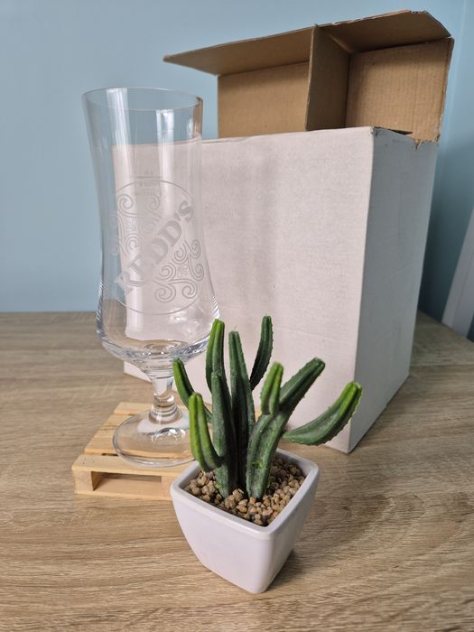 Zestaw 6 unikatowych pokali szklanek do piwa redds Redd's birofilia