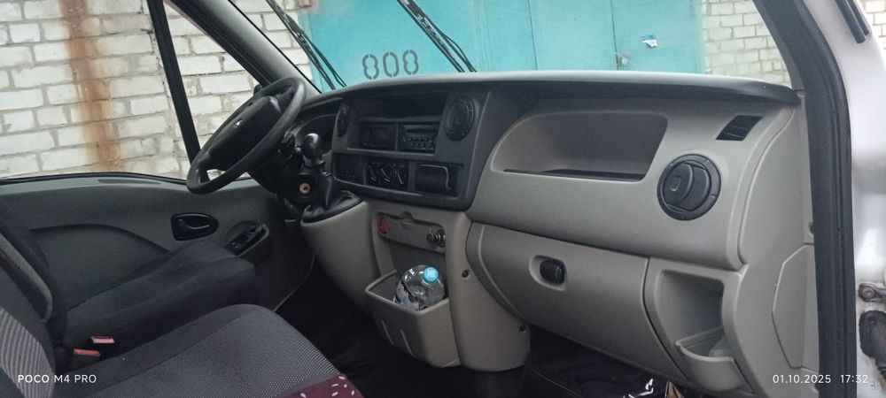 Рено мастер 2007 року