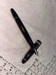 Caneta montblanc topo de gama.
