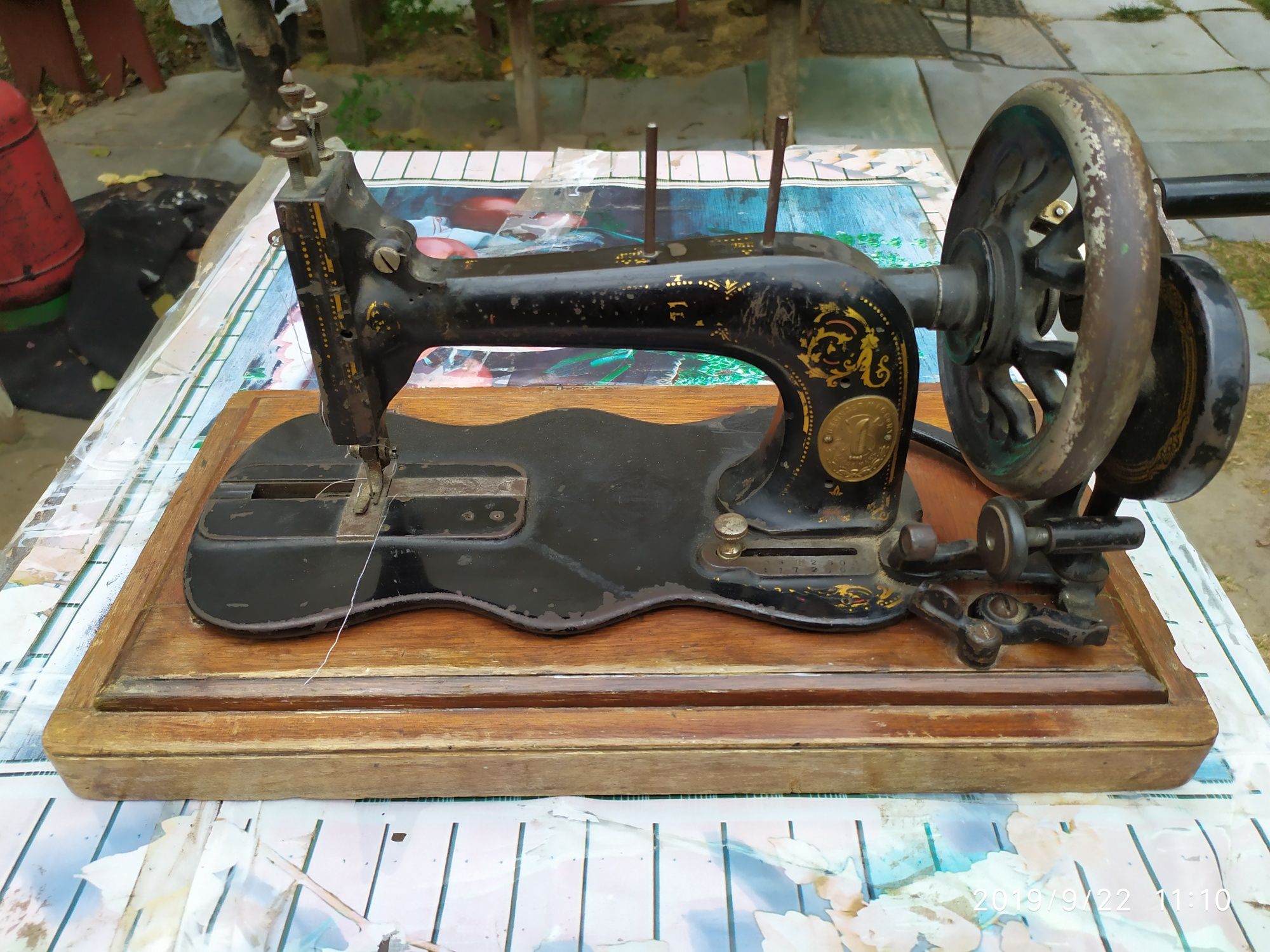 Швейная машинка Singer - раритет 19го века