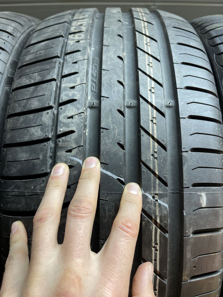 235/45 R18 Kumho Ecsta Sport 2шт