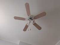Lampa sufitowa z wentylatorem
