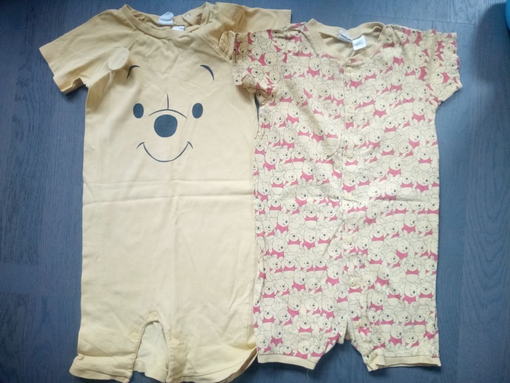 2 x rampers 92 z krótkim rękawem H&M Kubuś Puchatek