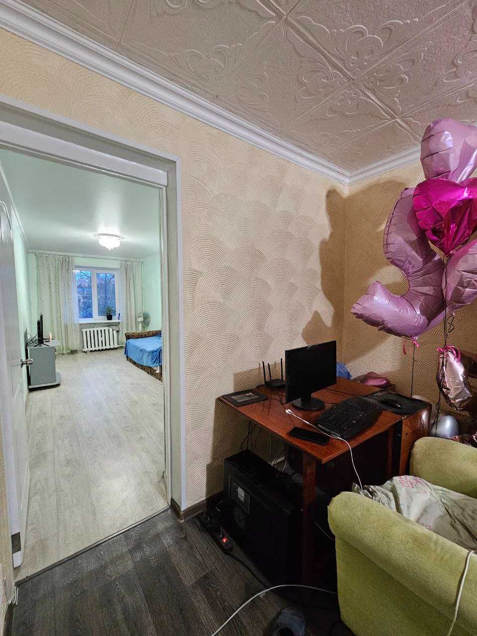 Продается двухкомнатная квартира по ул. Бызова,  р-н "Дзержинки".