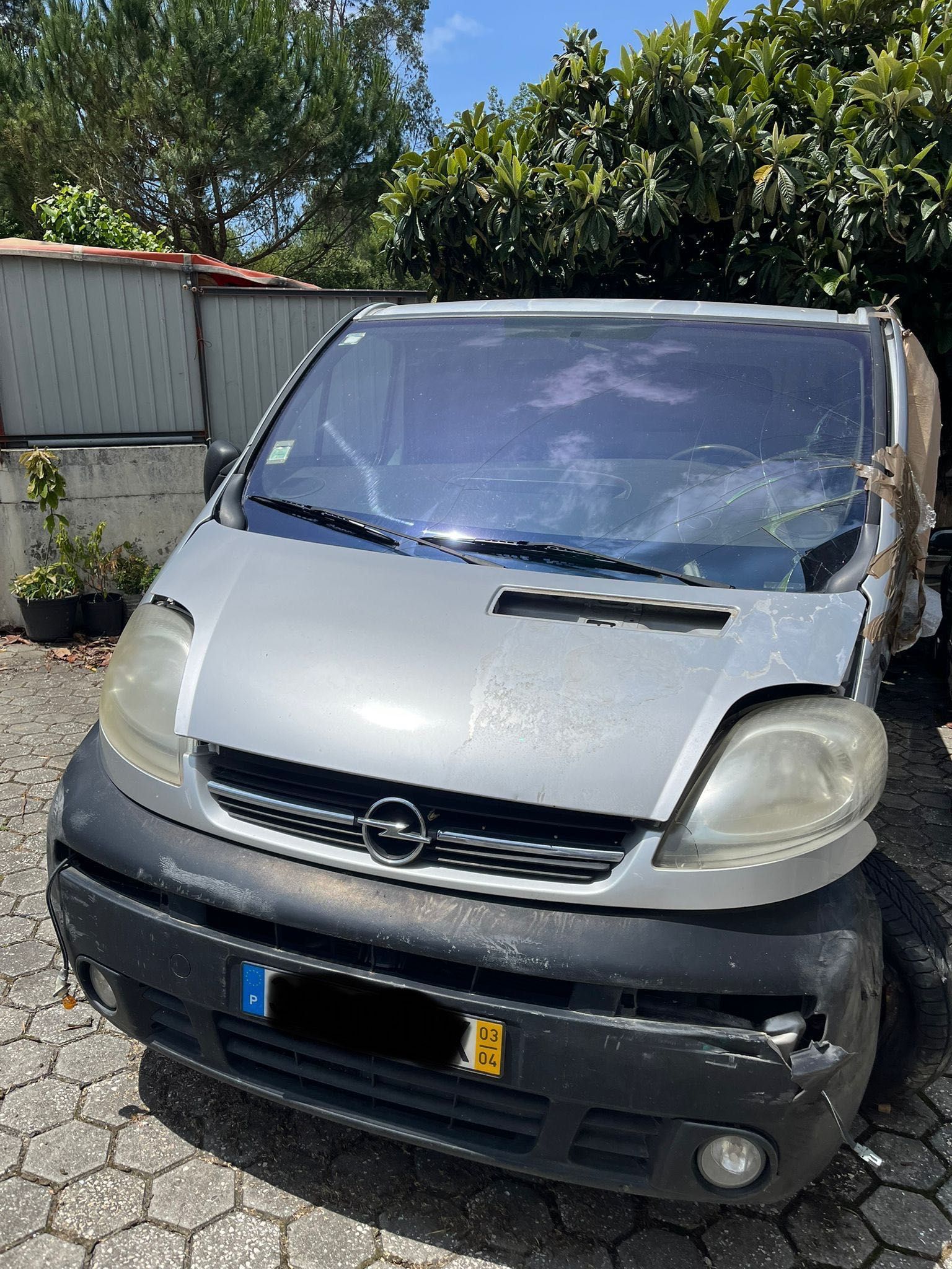 OPEL VIVARO 19 TDI - para restauro
