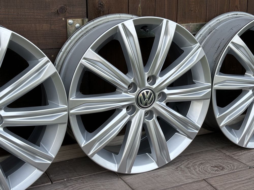 Alu VW Touran 5TA 6,5Jx17 ET52 5x112 Borbet Seat Skoda Audi