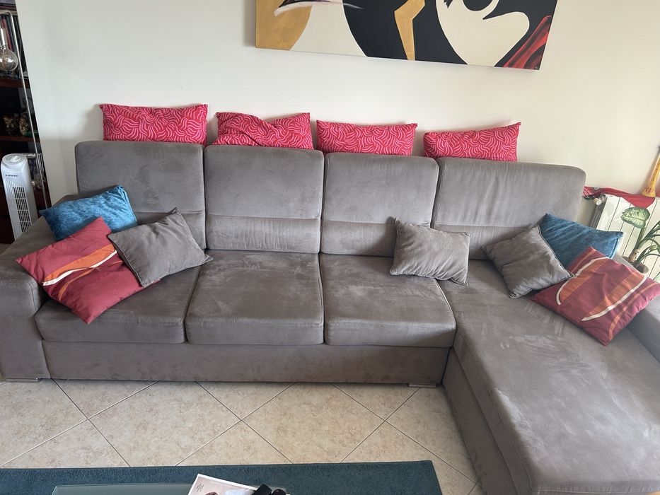 Sofá 3 lugares + Chaise Long como novo (com tecido anti gato)