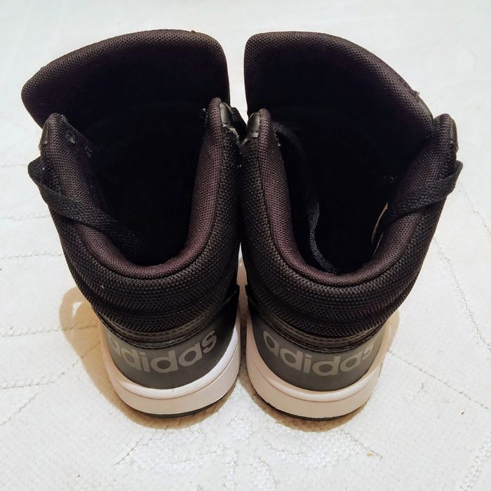 Tenis Adidas como novos