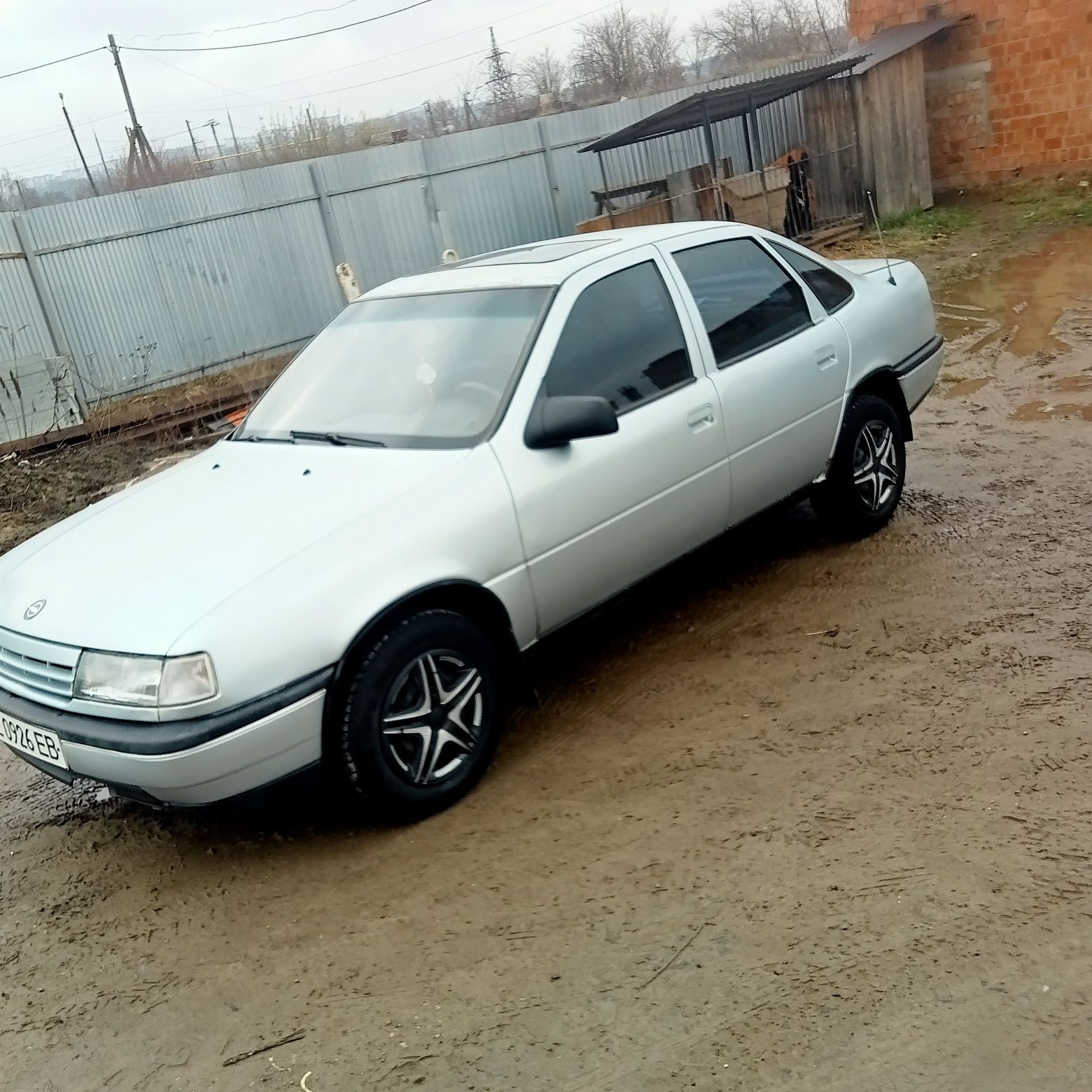 Продам Опель Вектра а 1.8