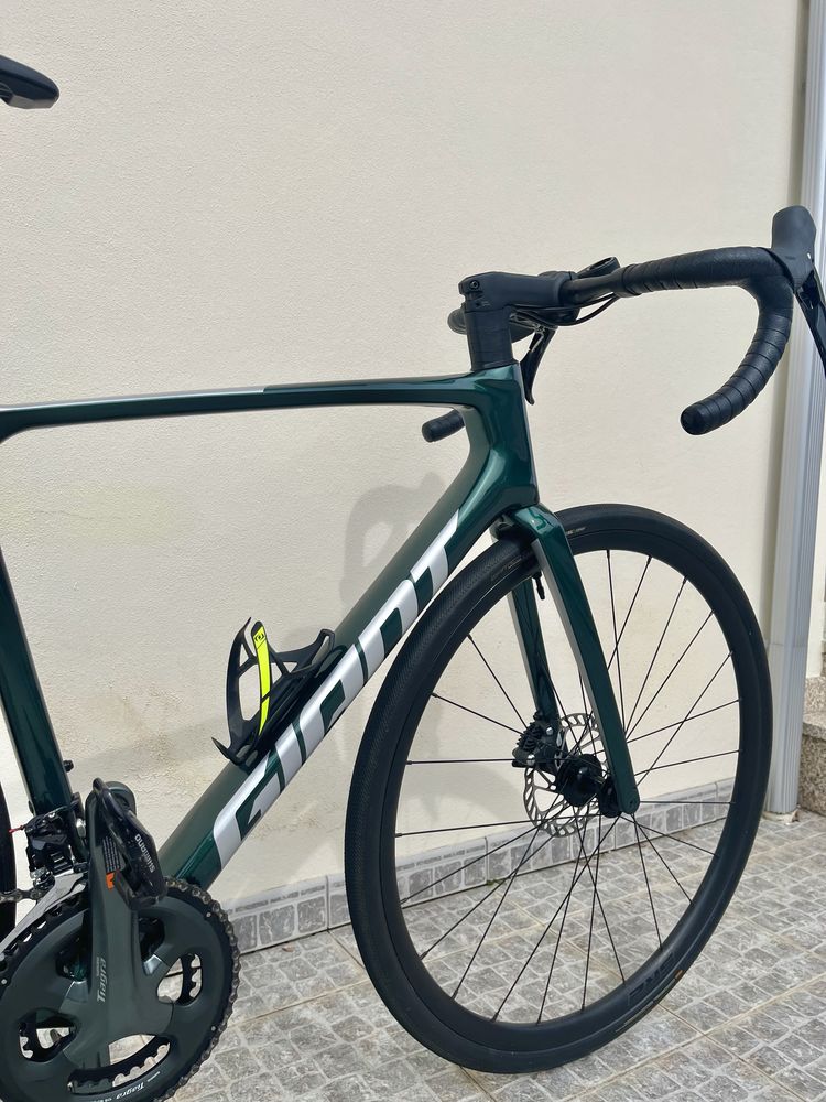 Bicicleta de estrada - Giant Defy Advanced 3