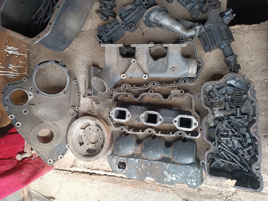 Запчасти двигателя, поршня  Рено Магнум МАК430