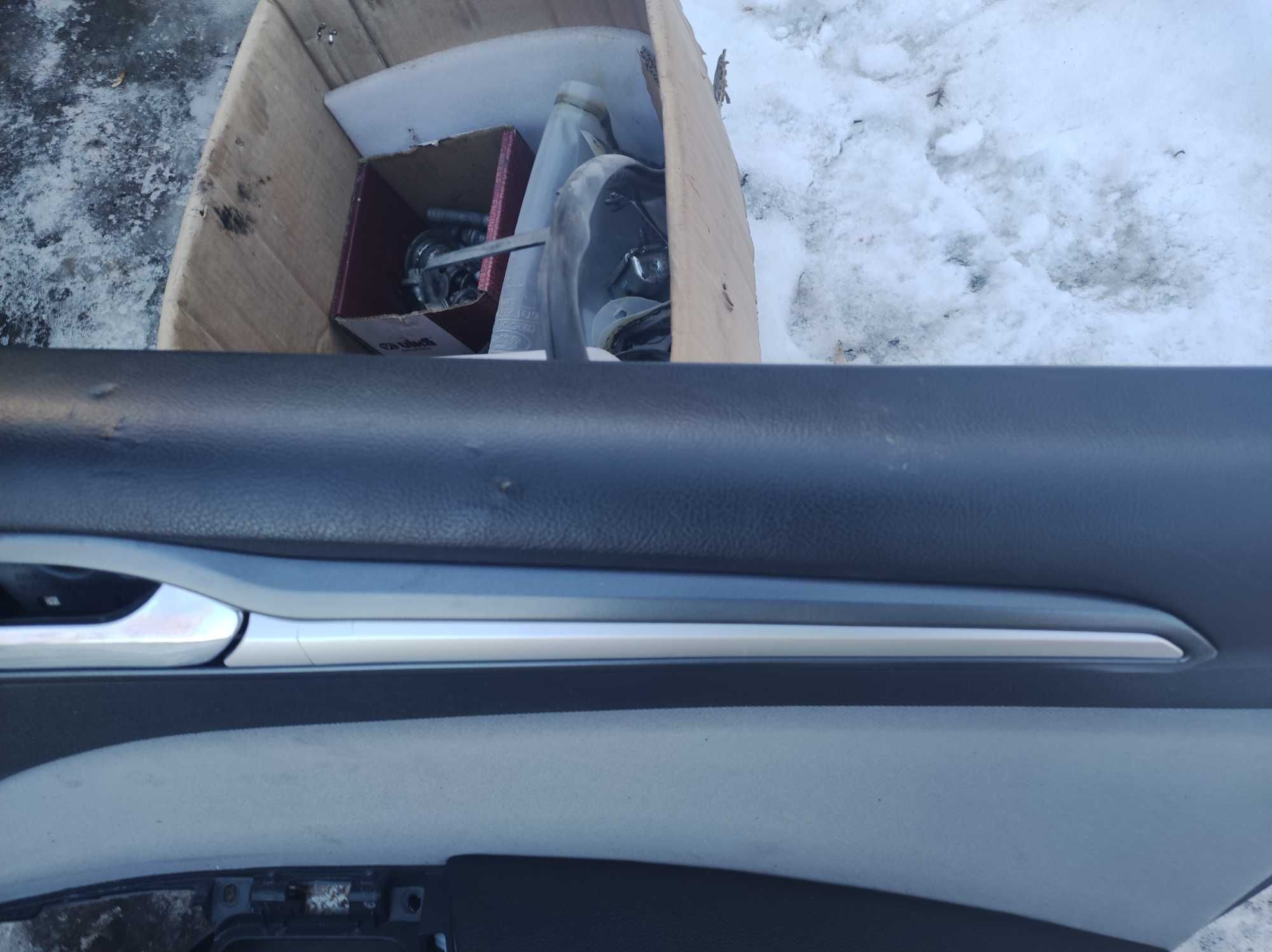 Обшивка дверей Ford fusion