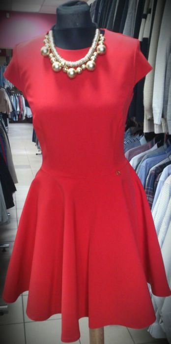 Sukienka JOLMAR roz.38 czerwona rozkloszowana