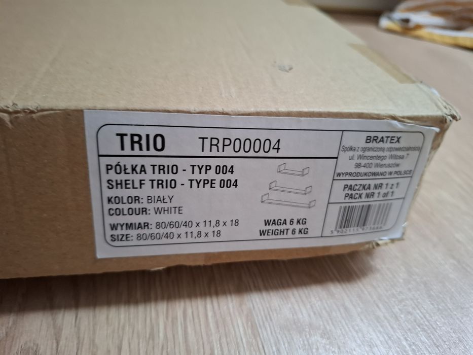 Sprzedam półkę białą Trio firmy Bratex